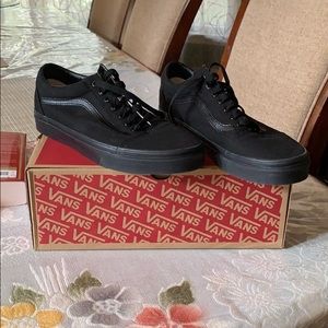 VANS Old Skool:ALL-BLACK/TRIPLE BLACK US 10 NWT